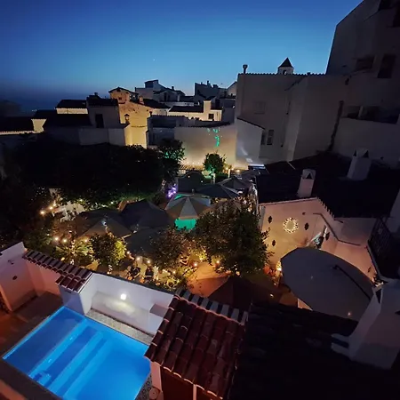 La Covacha - Unique Town House With Exclusive Pool And Garden In The Heart Of The Village *
