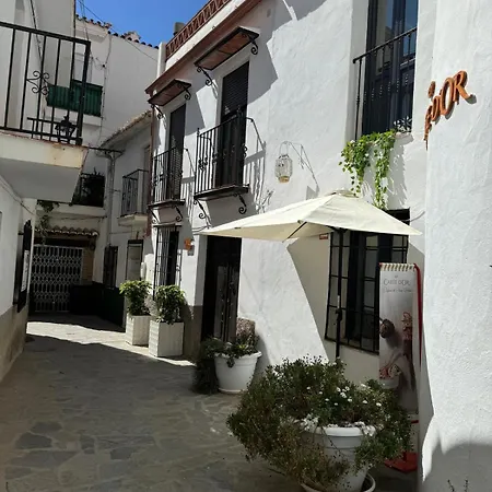 La Covacha - Unique Town House With Exclusive Pool And Garden In The Heart Of The Village Holiday home *