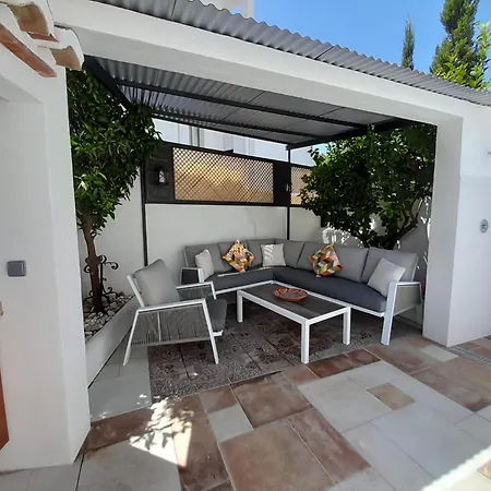 La Covacha - Unique Town House With Exclusive Pool And Garden In The Heart Of The Village Holiday home *
