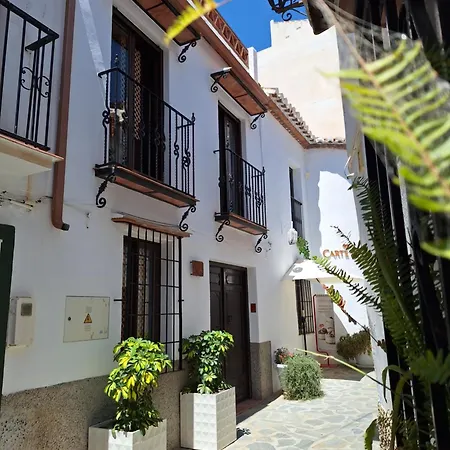 La Covacha - Unique Town House With Exclusive Pool And Garden In The Heart Of The Village * Canillas de Aceituno