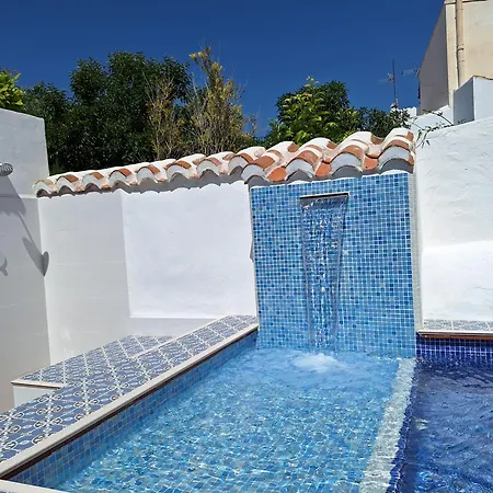 La Covacha - Unique Town House With Exclusive Pool And Garden In The Heart Of The Village Holiday home *
